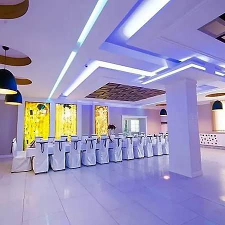 Hotel Kinga Zarki Letnisko
