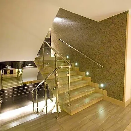 Kinga Hotel *